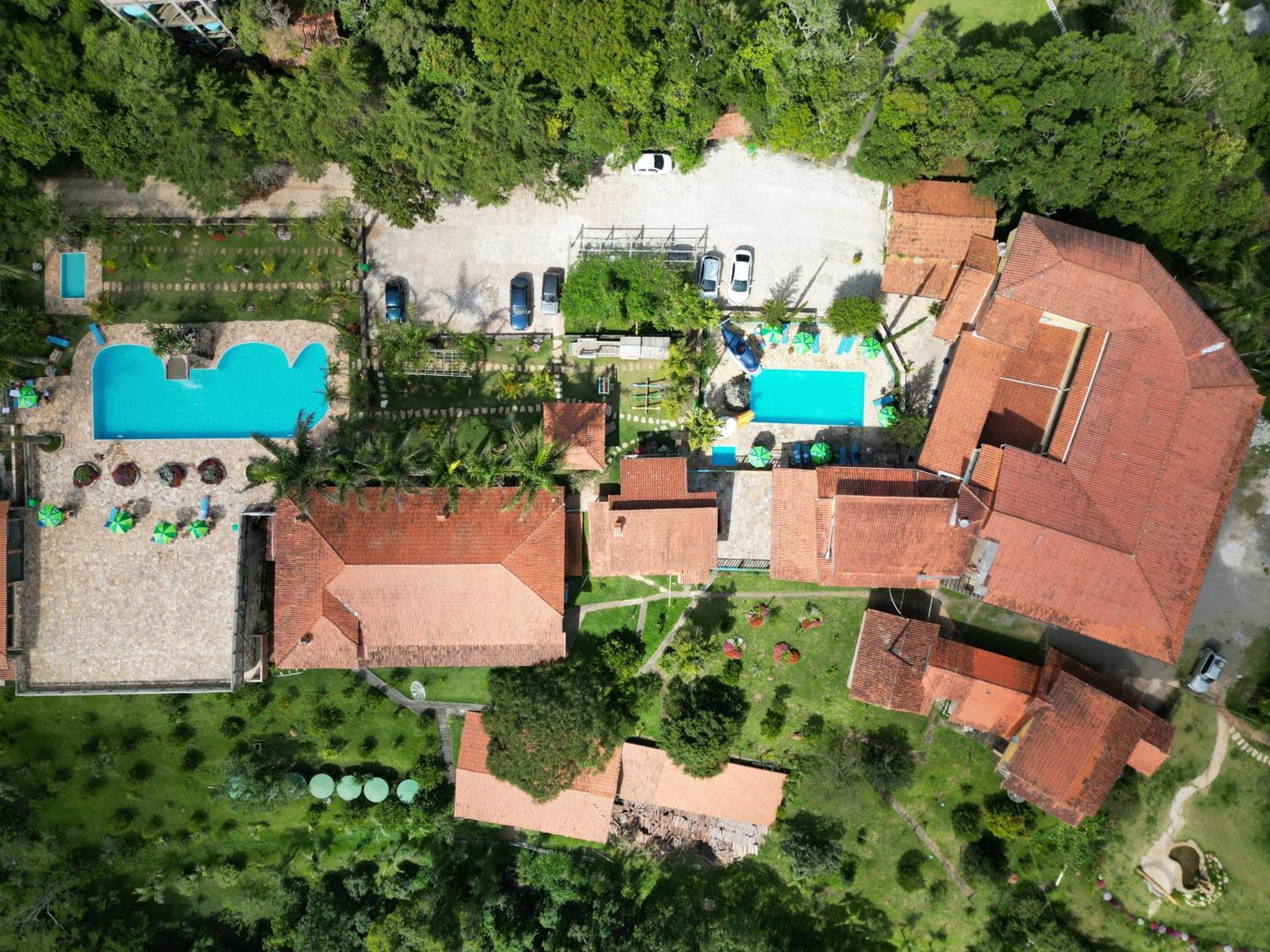 Hotel Alpha Ville Chales Консейсан-да-Ібітіпока Екстер'єр фото