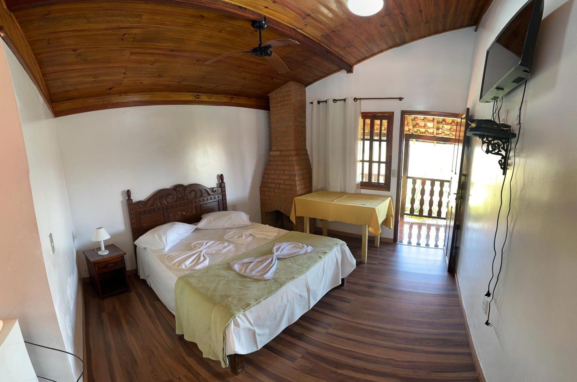 Hotel Alpha Ville Chales Консейсан-да-Ібітіпока Екстер'єр фото