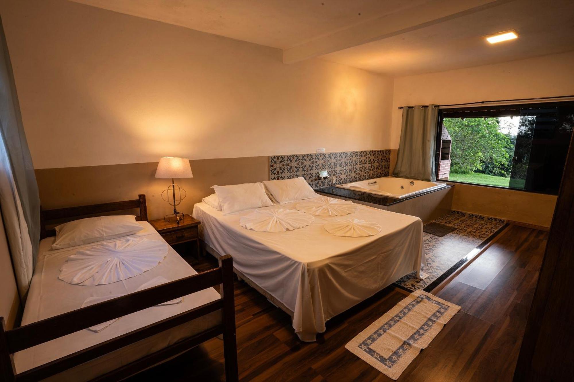Hotel Alpha Ville Chales Консейсан-да-Ібітіпока Екстер'єр фото